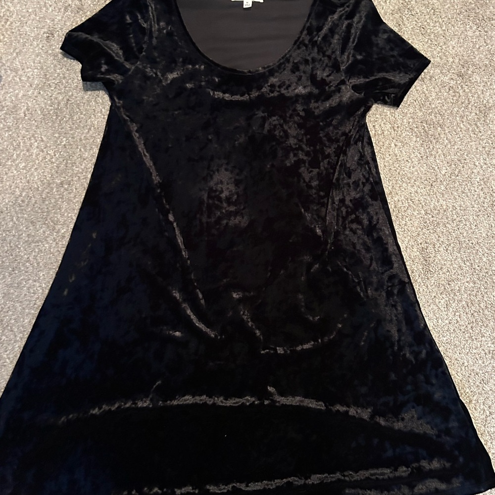Socialite Black Velvet Mini Shapeless Dress